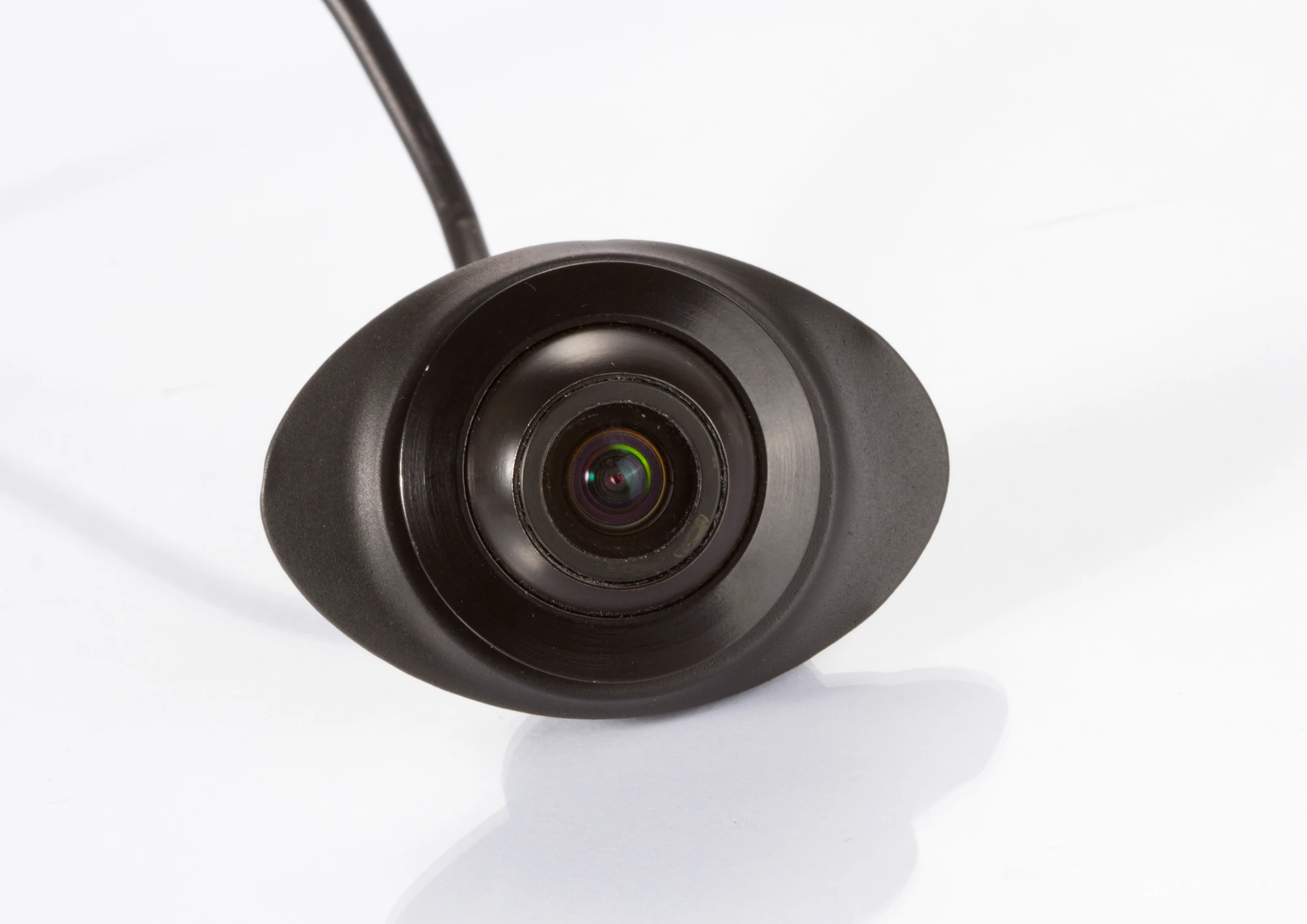 Front view of the CAM-EYE02 round vehicle camera and lens